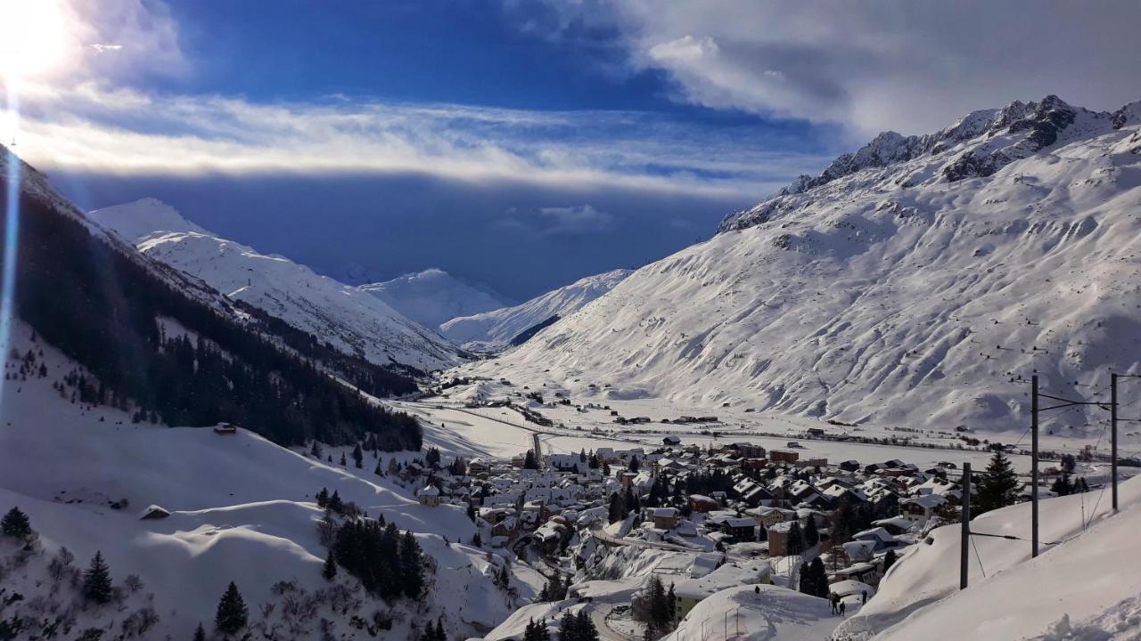Hotel Bergidyll Andermatt Bagian luar foto